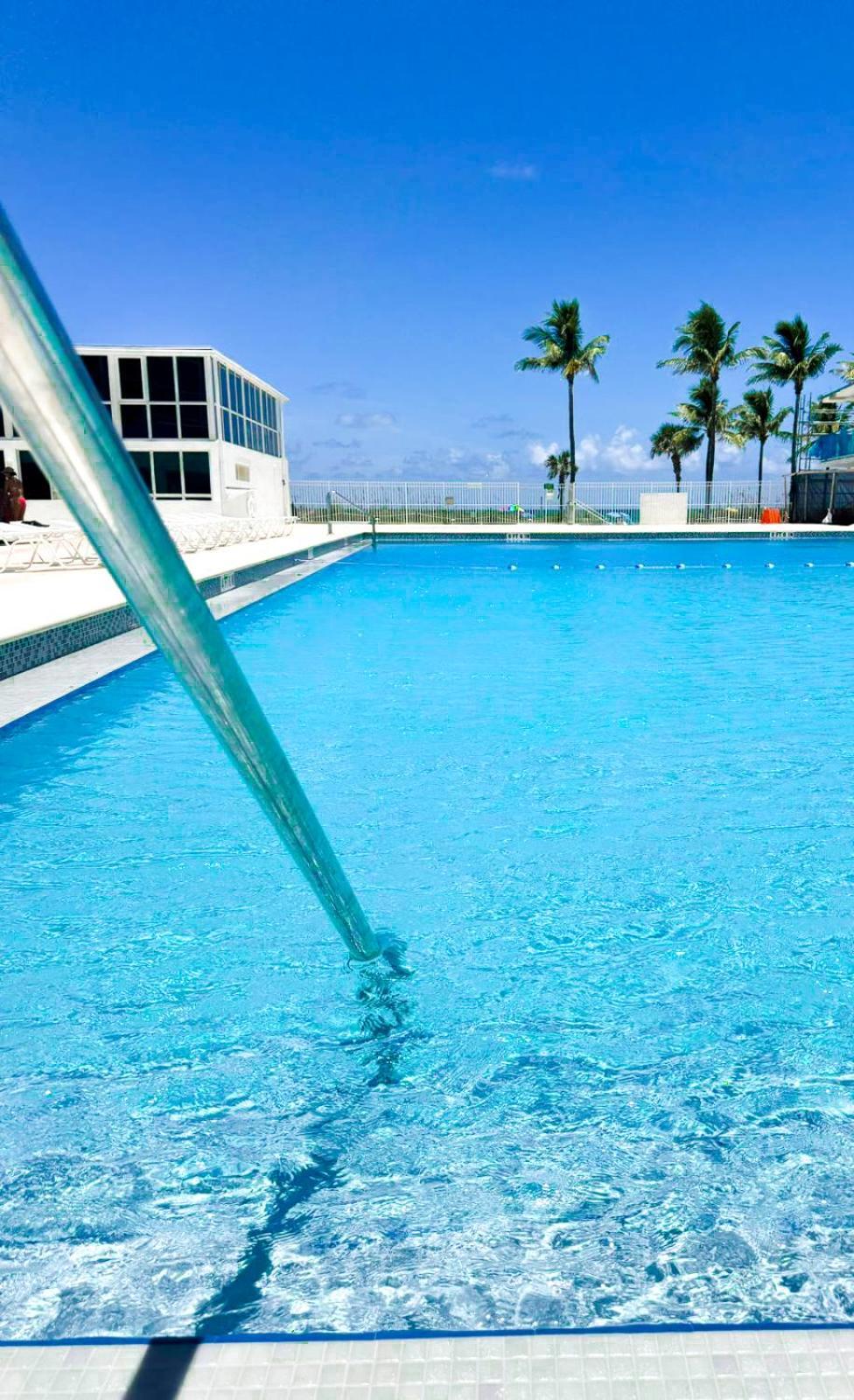Castle 1029 Balcony Studio With Ocean View, Pool, Tennis And Free Parking 마이애미 비치 외부 사진